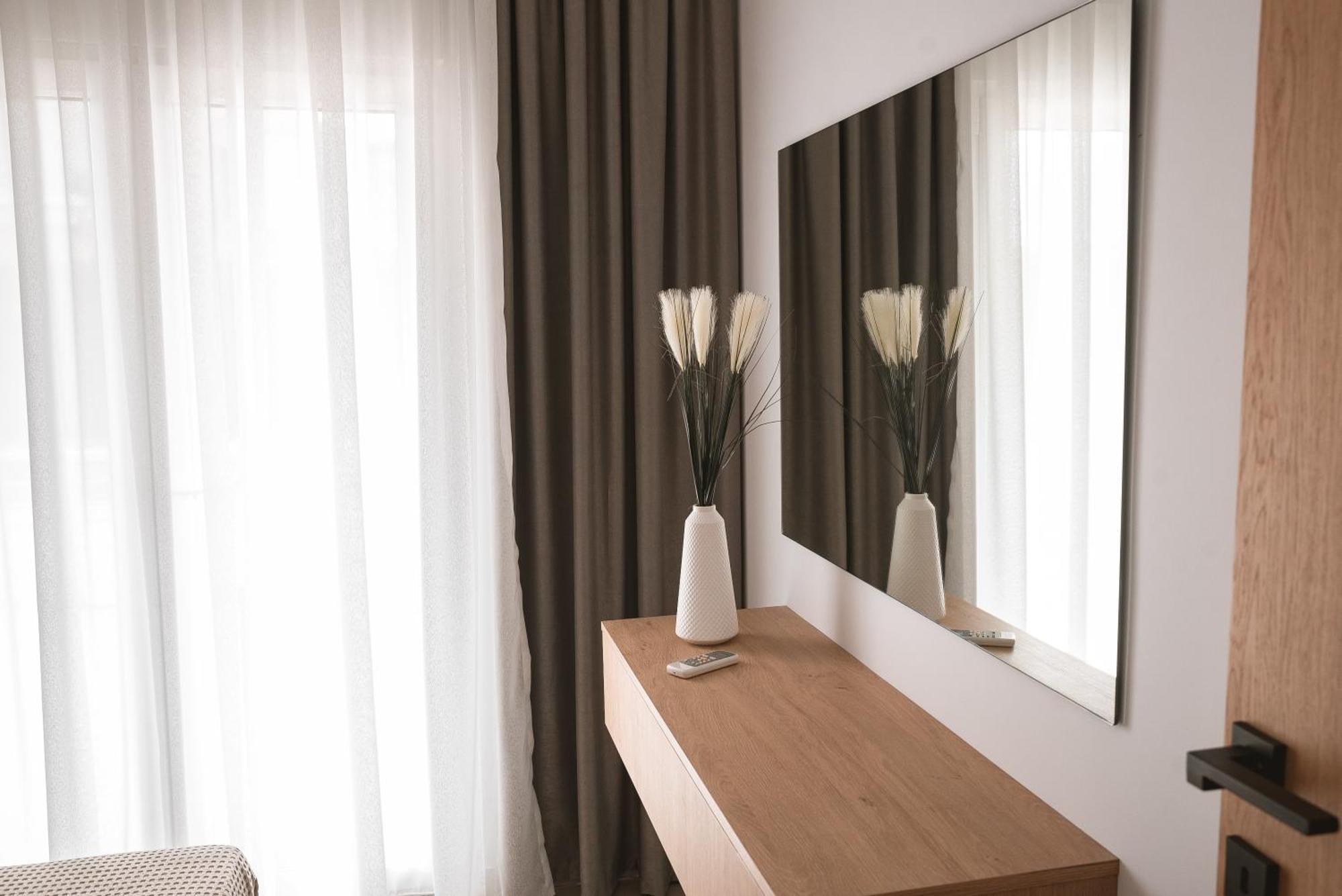 Valentinos Apartments Kallithea  エクステリア 写真